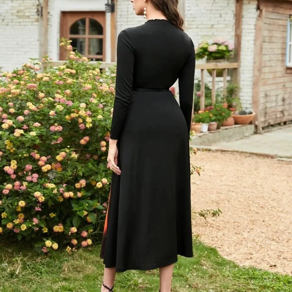 Colorblock Belted Dress - Picture 3 of 10